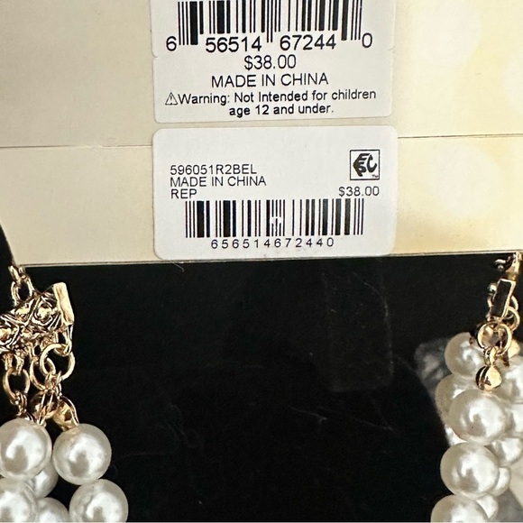 Erica Lyons multi strand acrylic pearls - Picture 3 of 3